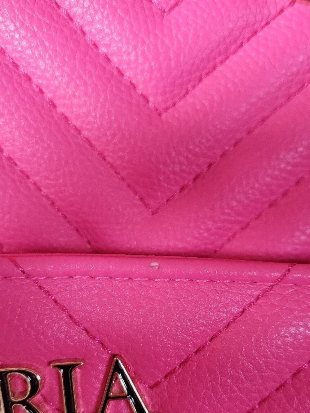 Victoria's Secret Hot Pink Quilted Mini Backpack Lip Patch Safety Pin & Logo - Picture 9 of 12